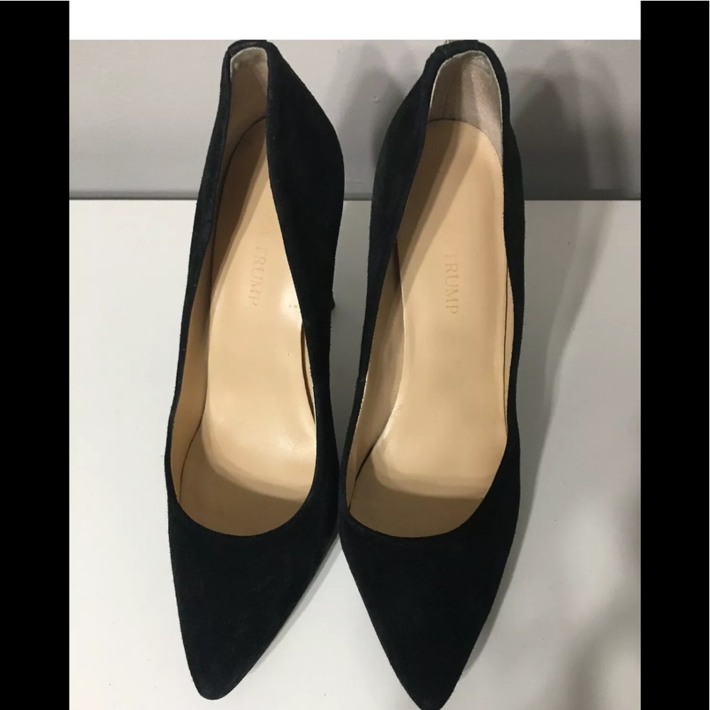 2 for $25😍 Ivanka Trump Black Suede Heel Sz 8